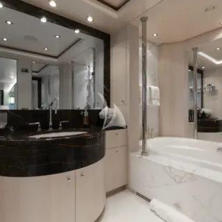 Primary En Suite