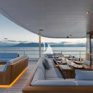 Upper deck aft