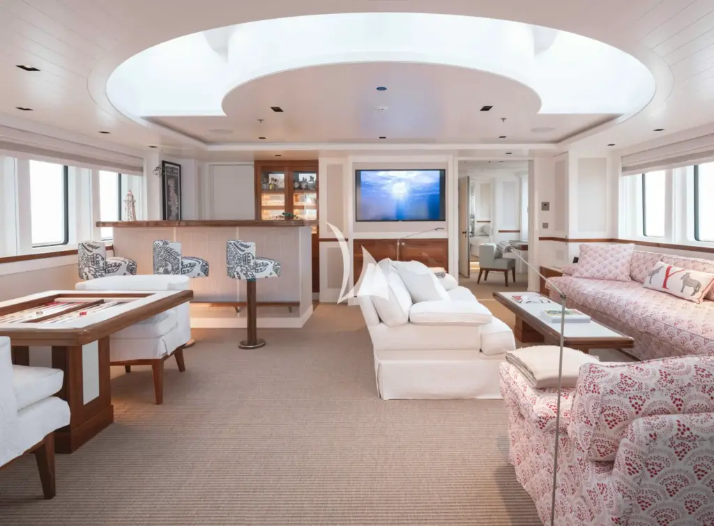 BLUE II - Sky lounge