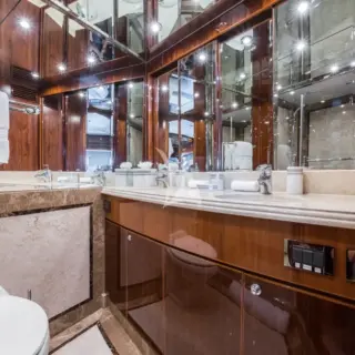King Forward VIP Stateroom Ensuite