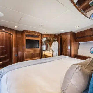 King Forward VIP Stateroom