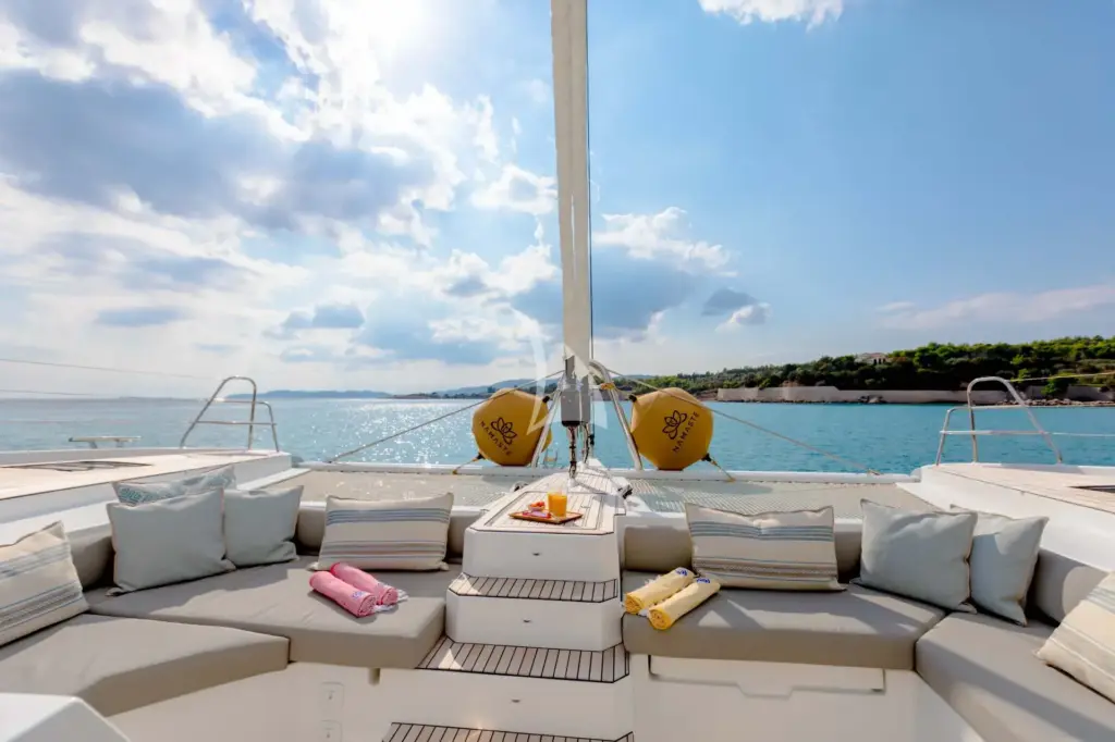 NAMASTE (SAMANA) - Fore seating area