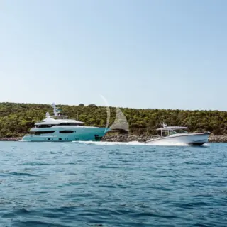 Chase Boat