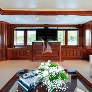 Main Deck - Salon