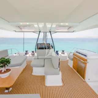 ASTORIA - Flybridge Sitting area