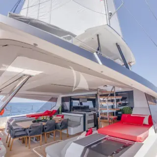 ASTORIA - Aft deck/Cockpit