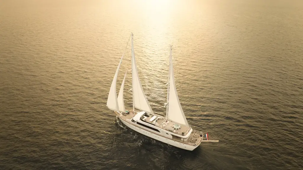 Love Story - Image 4