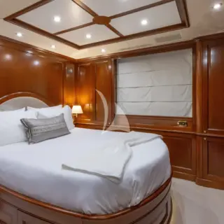 Queen Guest Stateroom Port