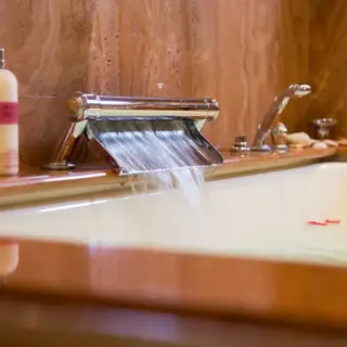 Lower Deck - Guest Bathroom