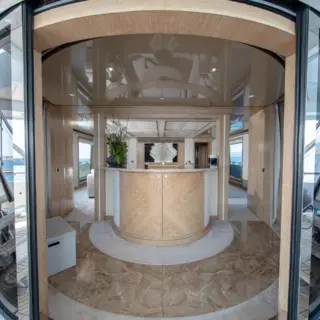 Main Saloon Entry