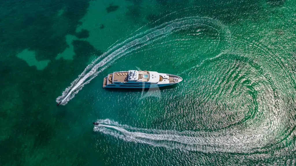 SILVER LINING - Image 5