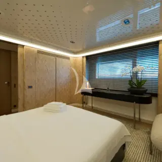 Double guest cabin 2