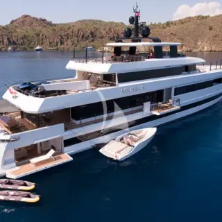 Aquarius' stunning rear balconies (two amphibians not on board)